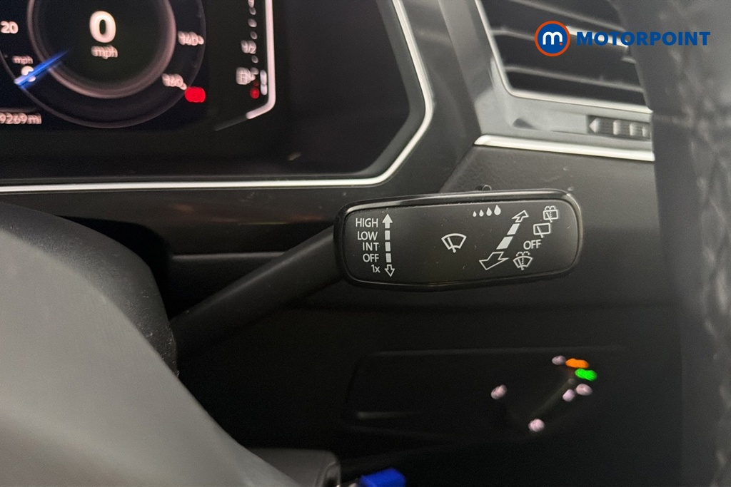 Volkswagen Tiguan Allspace Life Automatic Petrol SUV - Stock Number (1682185) - 6th supplementary image