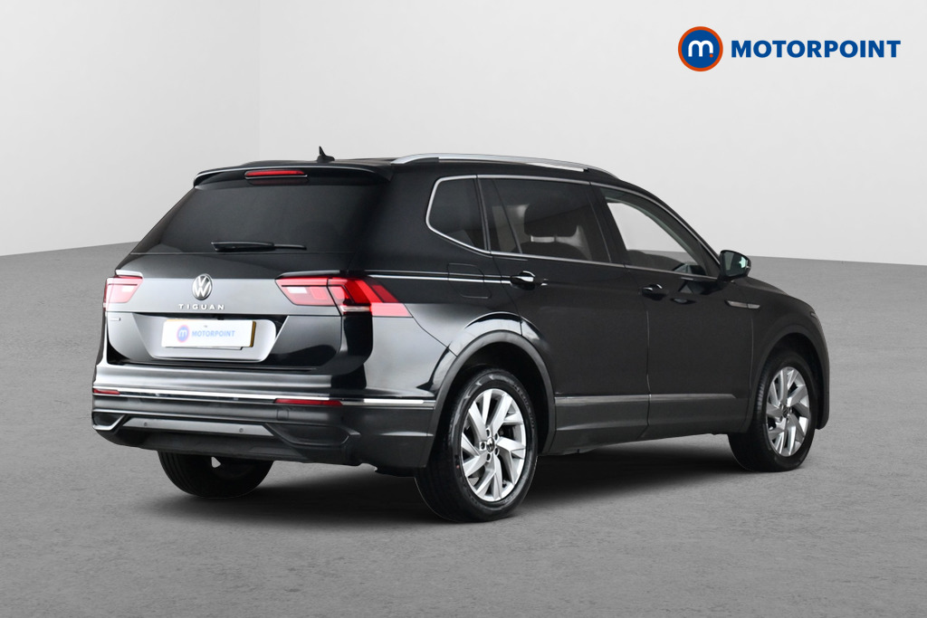 Volkswagen Tiguan Allspace Life Automatic Petrol SUV - Stock Number (1682185) - Passenger side rear corner