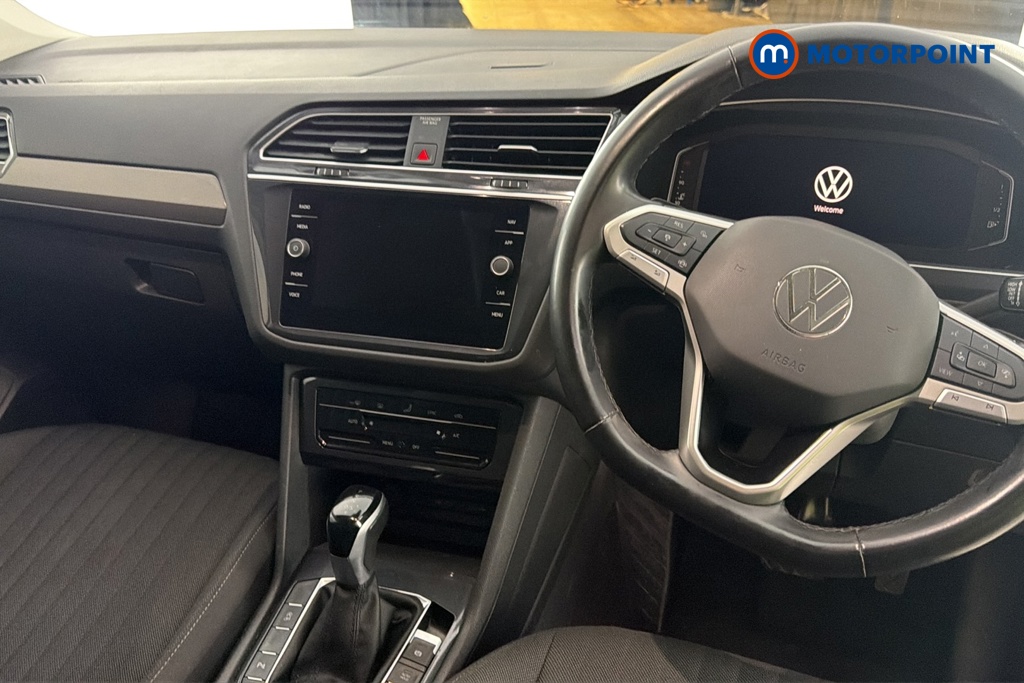 Volkswagen Tiguan Allspace Life Automatic Petrol SUV - Stock Number (1682185) - 1st supplementary image