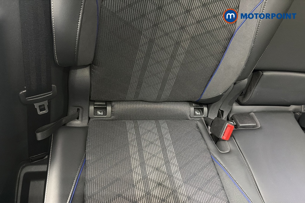Volkswagen Tiguan R-Line Automatic Petrol Plug-In Hybrid SUV - Stock Number (1682853) - 27th supplementary image