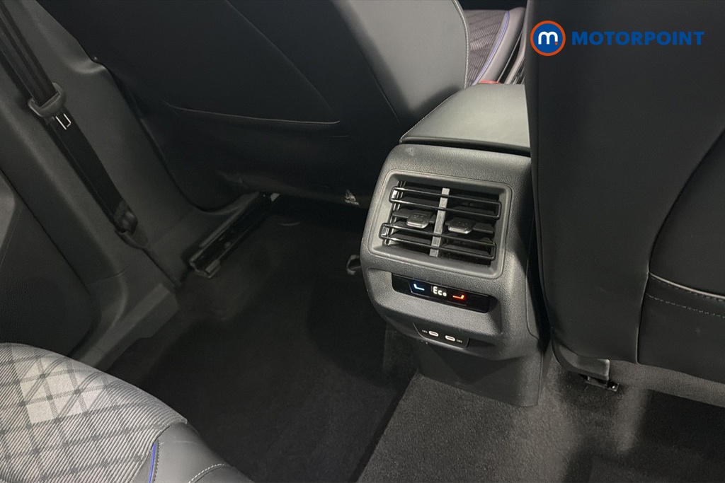 Volkswagen Tiguan R-Line Automatic Petrol Plug-In Hybrid SUV - Stock Number (1682853) - 28th supplementary image