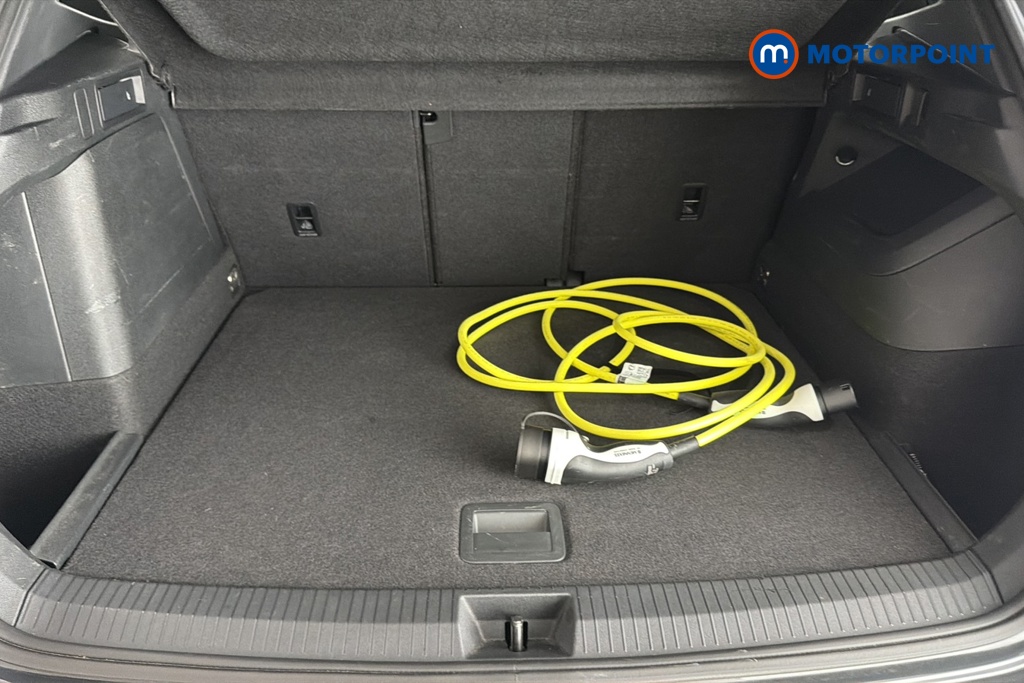 Volkswagen Tiguan R-Line Automatic Petrol Plug-In Hybrid SUV - Stock Number (1682853) - 34th supplementary image