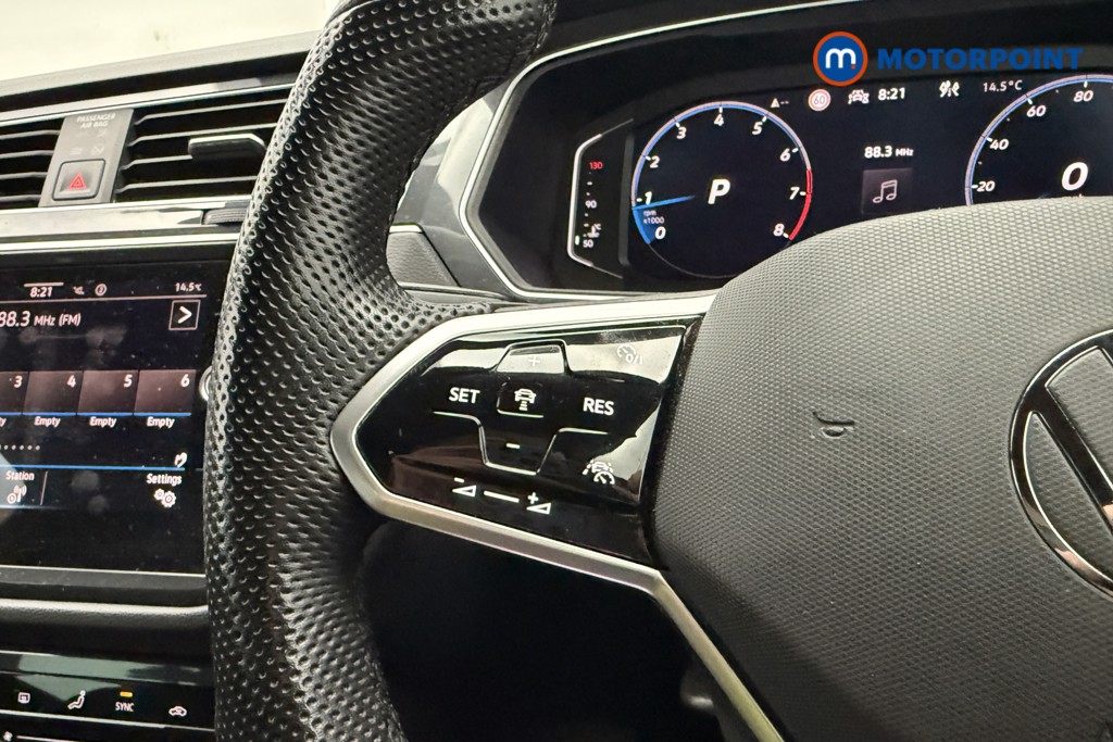 Volkswagen Tiguan R-Line Automatic Petrol SUV - Stock Number (1683129) - 9th supplementary image