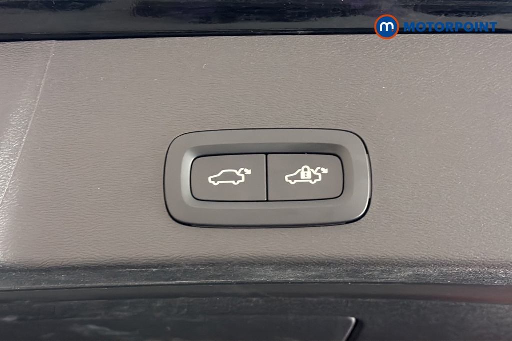 Volvo Xc40 Plus Black Edition Automatic Petrol SUV - Stock Number (1683257) - 35th supplementary image