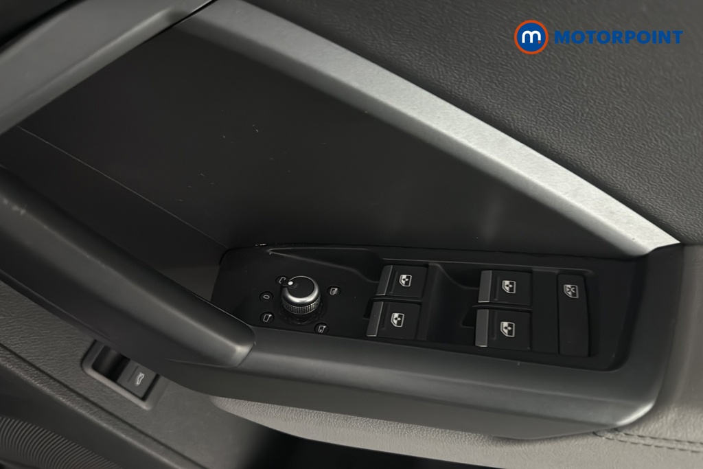 Audi Q3 S Line Manual Petrol SUV - Stock Number (1685006) - 19th supplementary image