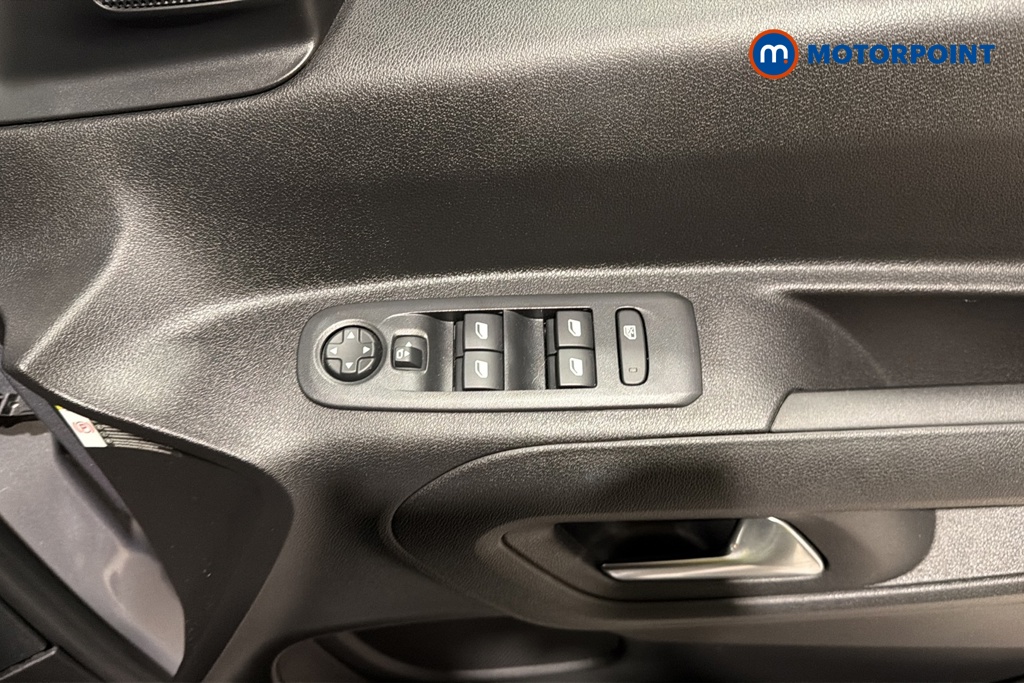 Vauxhall Combo Life Elite Automatic Diesel People Carrier - Stock Number (1671120) - 19th supplementary image
