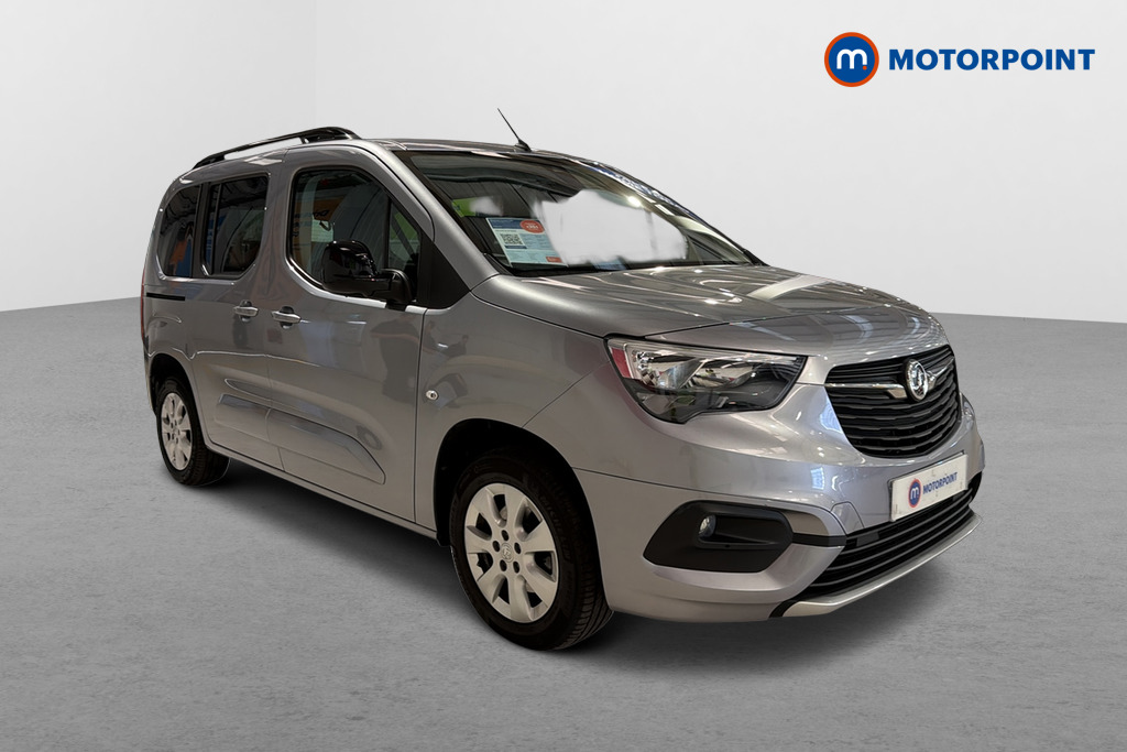 Vauxhall Combo Life Elite Automatic Diesel People Carrier - Stock Number (1671120) - Drivers side front corner