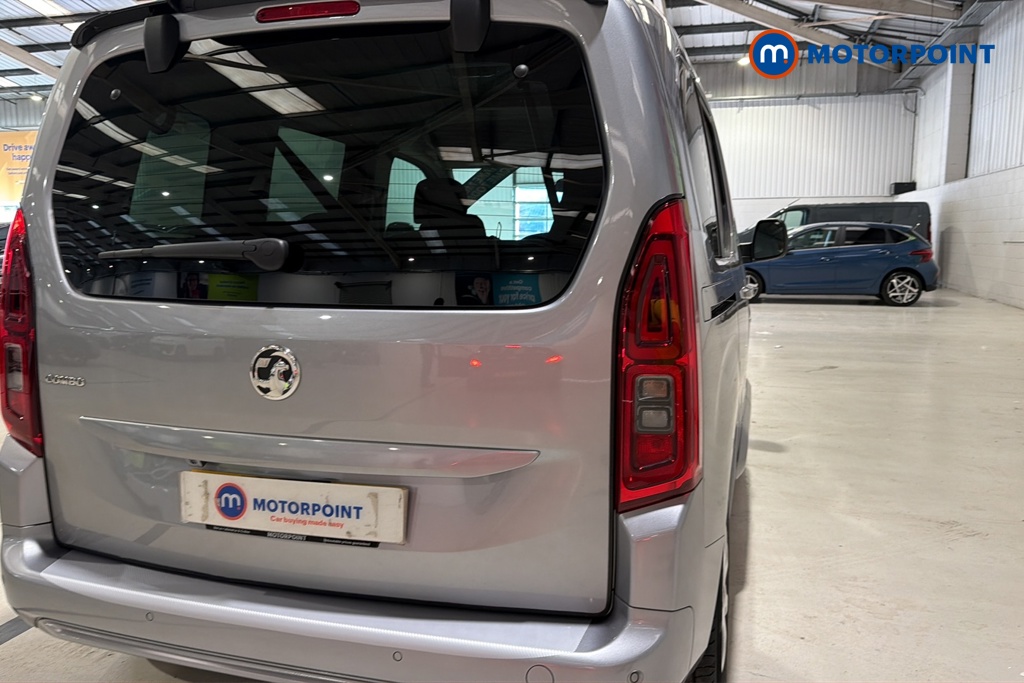 Vauxhall Combo Life Elite Automatic Diesel People Carrier - Stock Number (1671120) - 36th supplementary image