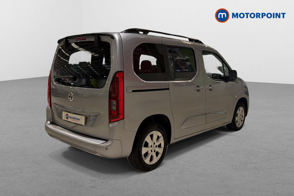 Vauxhall Combo Life Elite Automatic Diesel People Carrier - Stock Number (1671120) - Passenger side rear corner