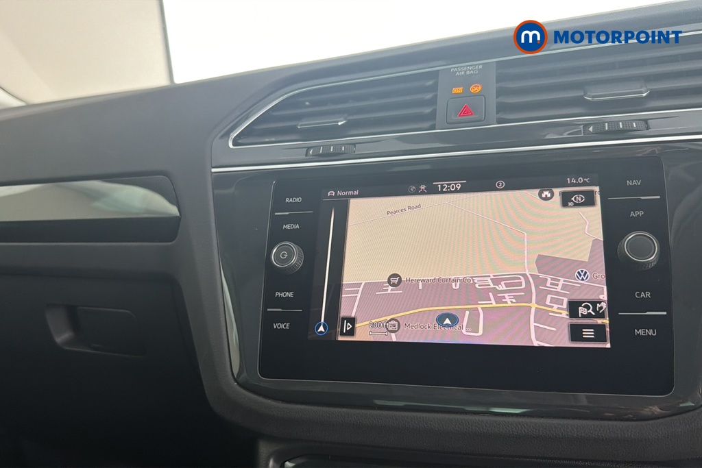 Volkswagen Tiguan Elegance Automatic Petrol SUV - Stock Number (1681615) - 9th supplementary image