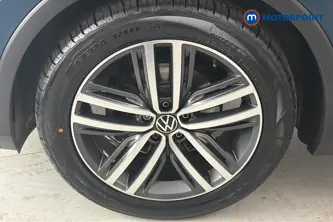 Volkswagen Tiguan Elegance Automatic Petrol SUV - Stock Number (1681615) - 44th supplementary image