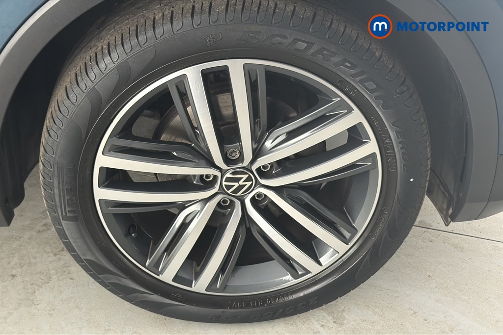 Volkswagen Tiguan Elegance Automatic Petrol SUV - Stock Number (1681615) - 47th supplementary image