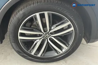 Volkswagen Tiguan Elegance Automatic Petrol SUV - Stock Number (1681615) - 47th supplementary image