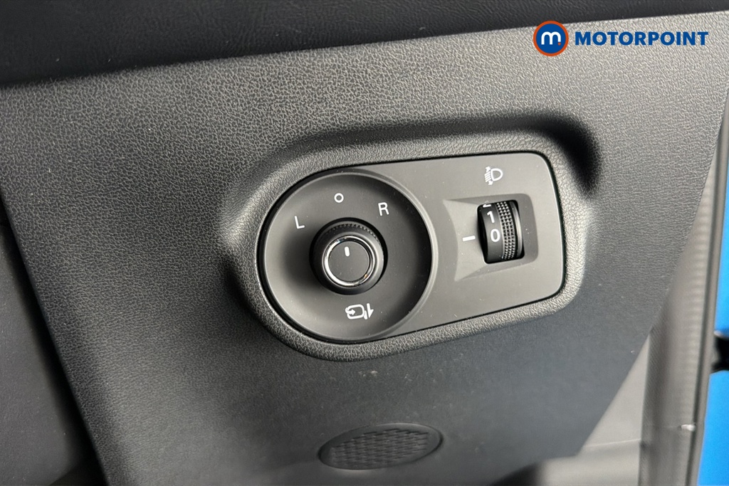Mg Motor Uk ZS Trophy Automatic Petrol-Electric Hybrid SUV - Stock Number (1682901) - 11th supplementary image