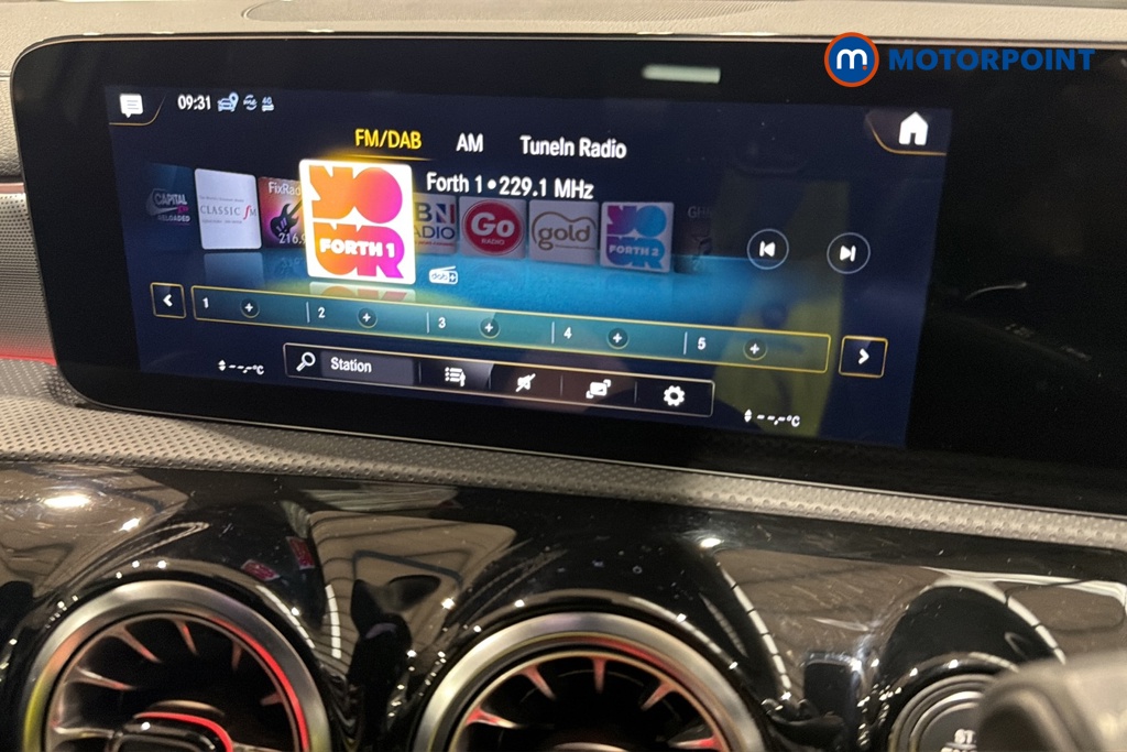 Mercedes-Benz A Class Amg Line Executive Edition Automatic Petrol Hatchback - Stock Number (1685228) - 8th supplementary image