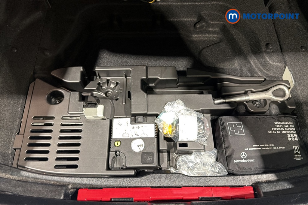 Mercedes-Benz A Class Amg Line Executive Edition Automatic Petrol Hatchback - Stock Number (1685228) - 33rd supplementary image