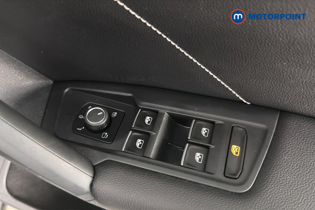 Volkswagen Tiguan R-Line Automatic Diesel SUV - Stock Number (1685309) - 19th supplementary image