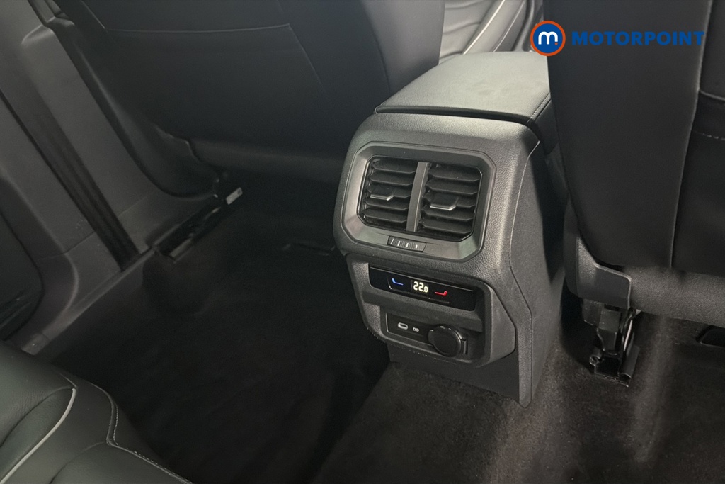 Volkswagen Tiguan R-Line Automatic Diesel SUV - Stock Number (1685309) - 28th supplementary image