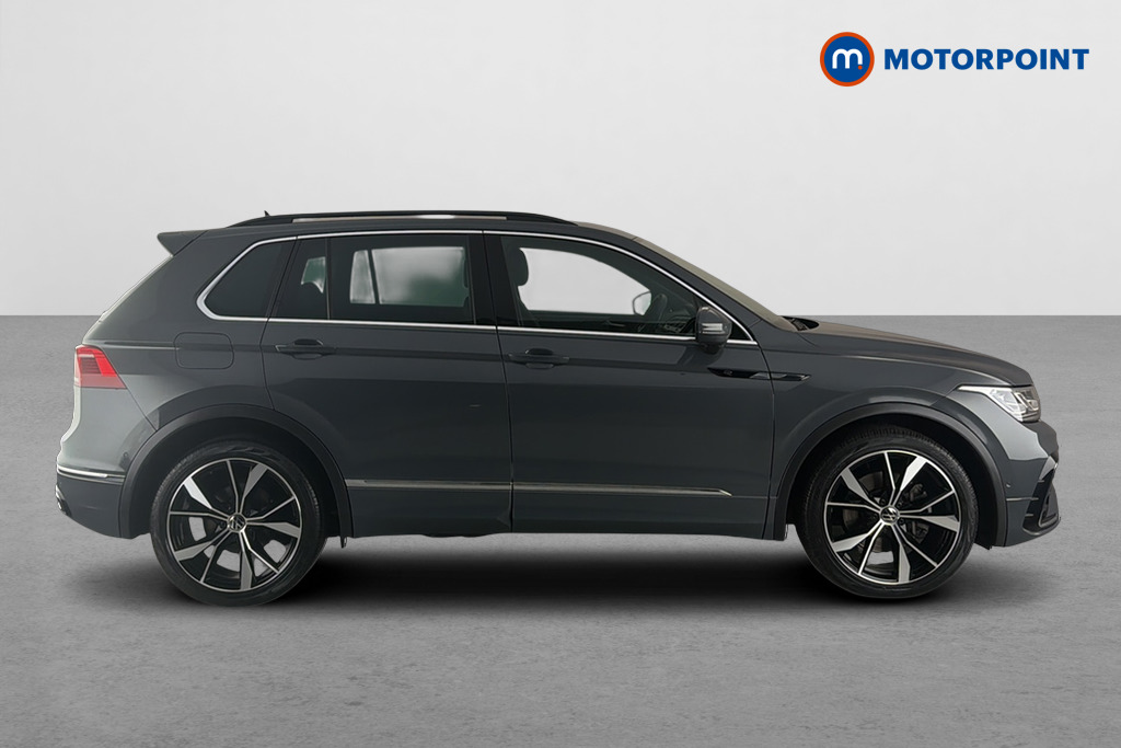 Volkswagen Tiguan R-Line Automatic Diesel SUV - Stock Number (1685309) - Passenger side