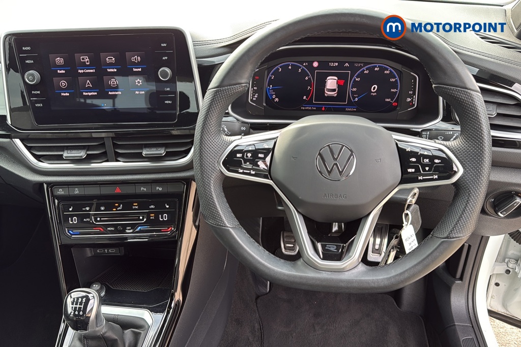 Volkswagen T-Roc R-Line Manual Petrol SUV - Stock Number (1684663) - 2nd supplementary image