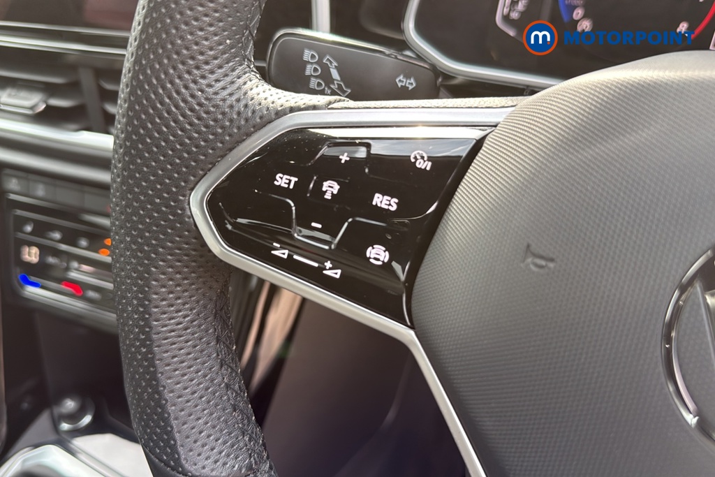 Volkswagen T-Roc R-Line Manual Petrol SUV - Stock Number (1684663) - 4th supplementary image