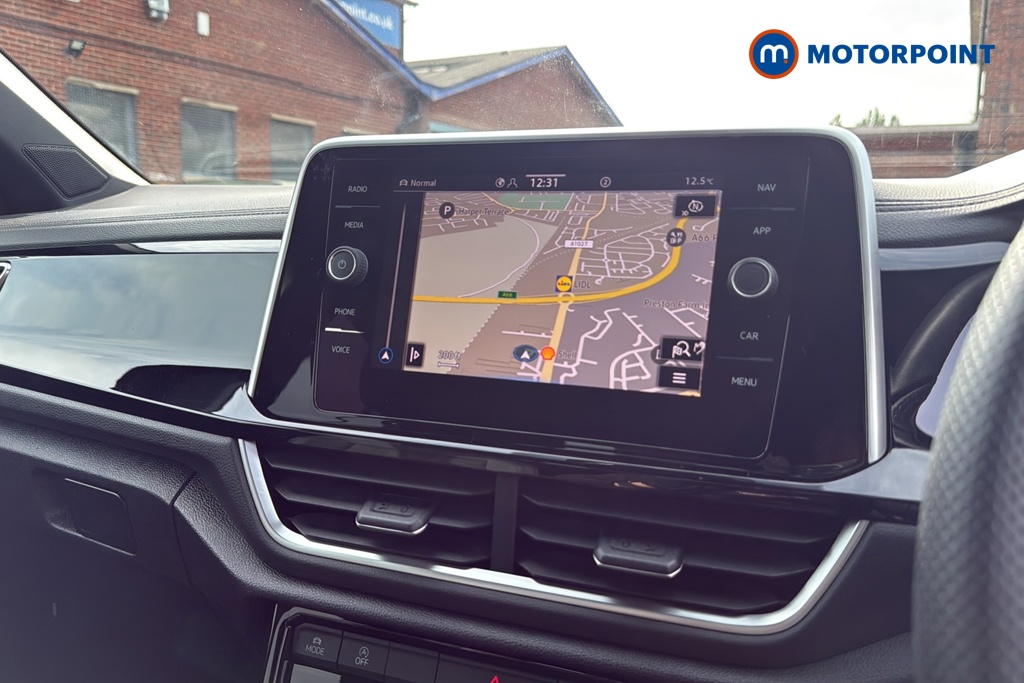 Volkswagen T-Roc R-Line Manual Petrol SUV - Stock Number (1684663) - 9th supplementary image