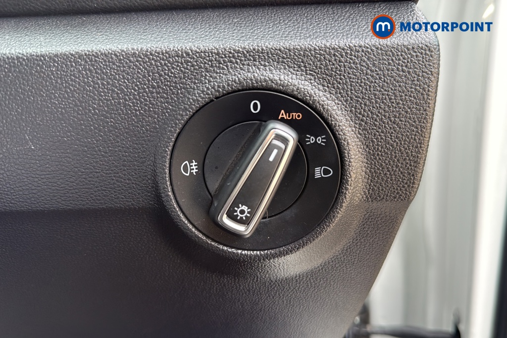 Volkswagen T-Roc R-Line Manual Petrol SUV - Stock Number (1684663) - 11th supplementary image