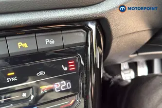 Volkswagen T-Roc R-Line Manual Petrol SUV - Stock Number (1684663) - 14th supplementary image
