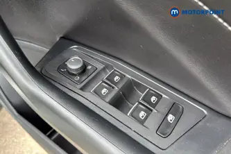 Volkswagen T-Roc R-Line Manual Petrol SUV - Stock Number (1684663) - 19th supplementary image