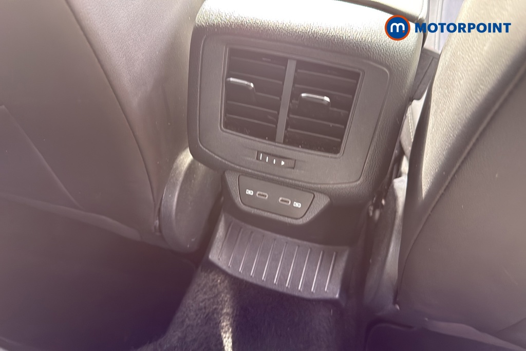 Volkswagen T-Roc R-Line Manual Petrol SUV - Stock Number (1684663) - 28th supplementary image