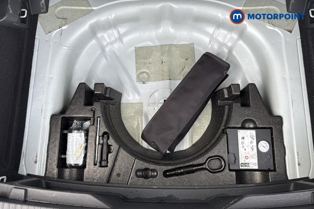 Volkswagen T-Roc R-Line Manual Petrol SUV - Stock Number (1684663) - 33rd supplementary image