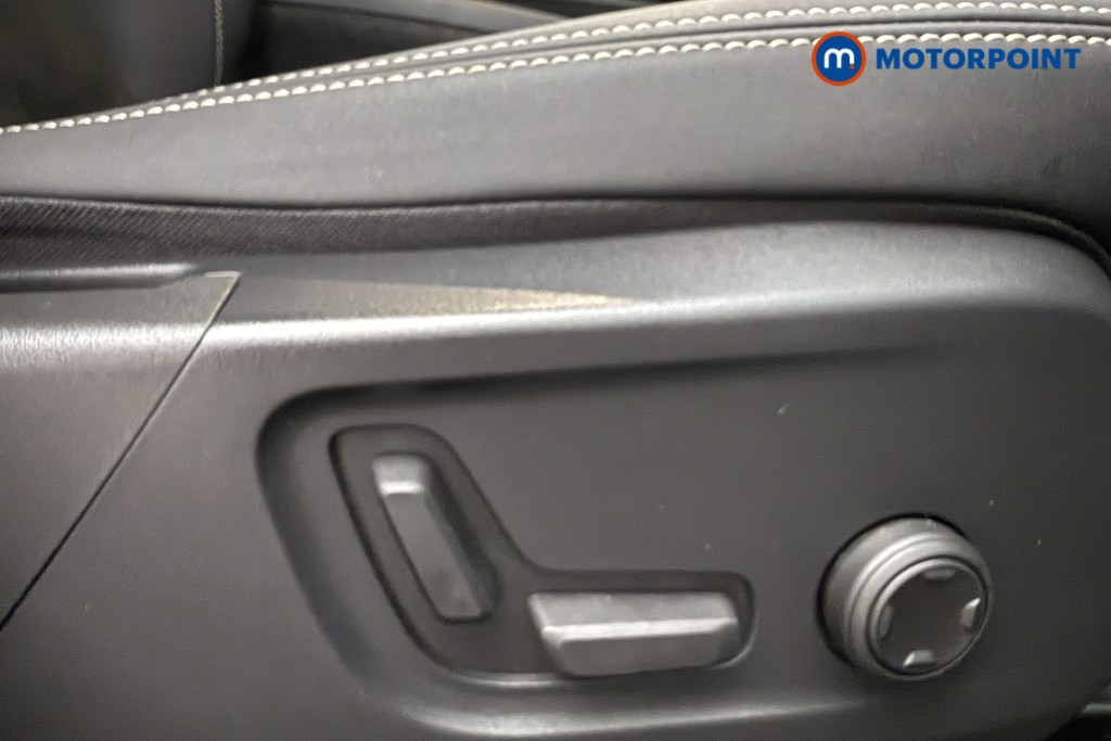 Volvo Xc40 Plus Automatic Petrol SUV - Stock Number (1666574) - 17th supplementary image