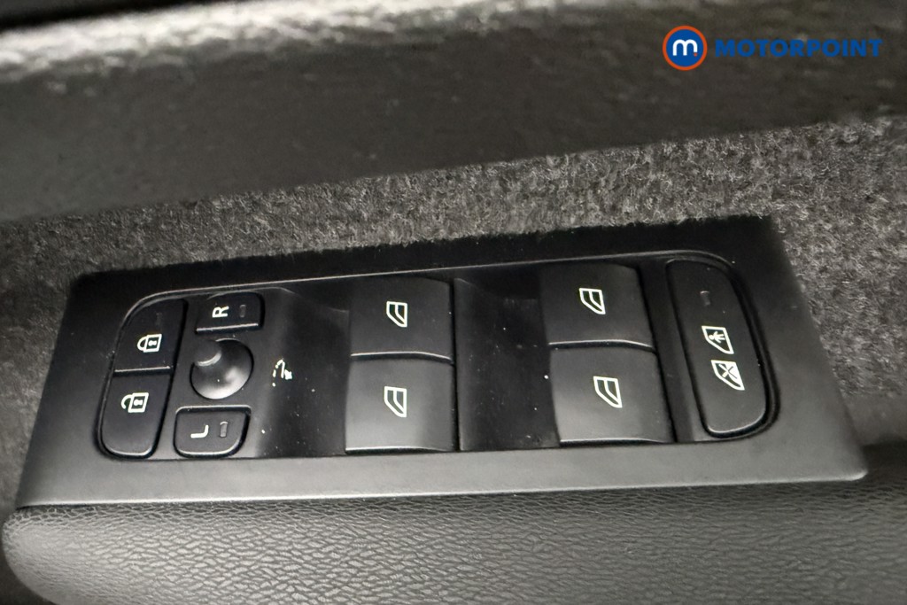 Volvo Xc40 Plus Automatic Petrol SUV - Stock Number (1666574) - 19th supplementary image