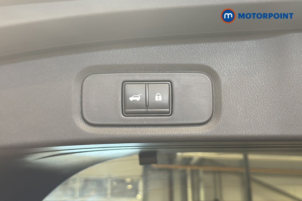 Nissan Qashqai Tekna Automatic Petrol-Electric Hybrid SUV - Stock Number (1669881) - 35th supplementary image