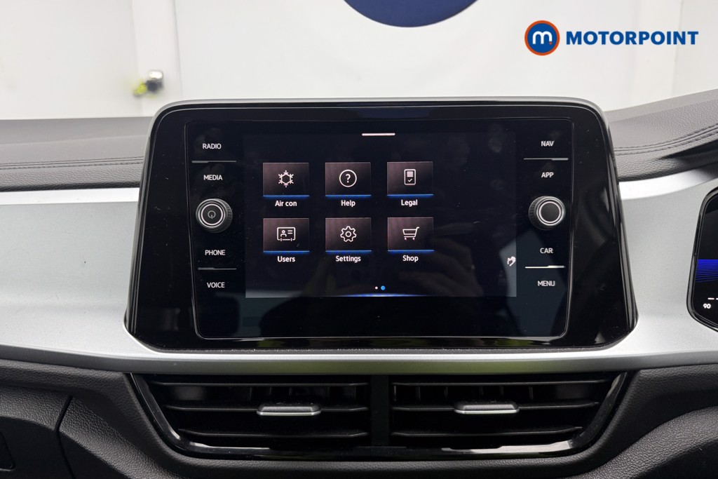 Volkswagen T-Roc Life Manual Petrol SUV - Stock Number (1670668) - 3rd supplementary image