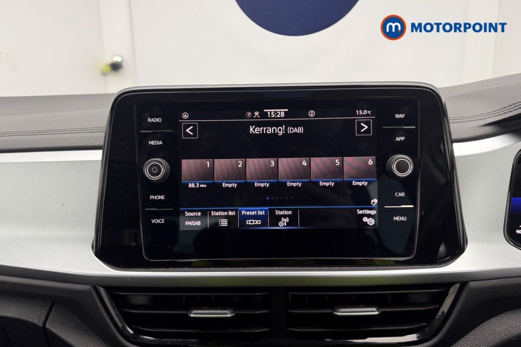 Volkswagen T-Roc Life Manual Petrol SUV - Stock Number (1670668) - 4th supplementary image