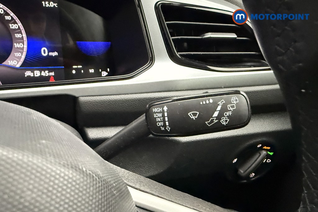 Volkswagen T-Roc Life Manual Petrol SUV - Stock Number (1670668) - 15th supplementary image