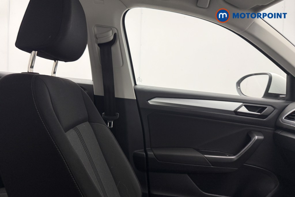 Volkswagen T-Roc Life Manual Petrol SUV - Stock Number (1670668) - 16th supplementary image