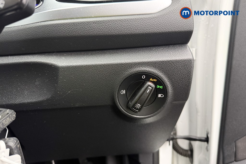 Volkswagen T-Roc Life Manual Petrol SUV - Stock Number (1670668) - 18th supplementary image