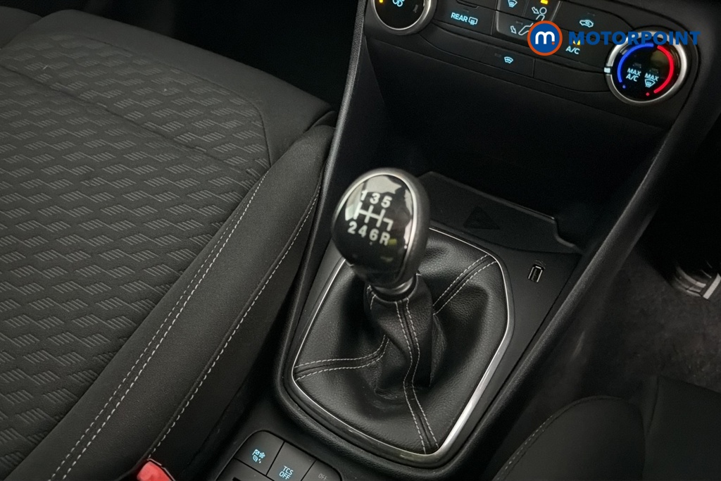 Ford Fiesta Titanium Manual Petrol Hatchback - Stock Number (1672184) - 15th supplementary image