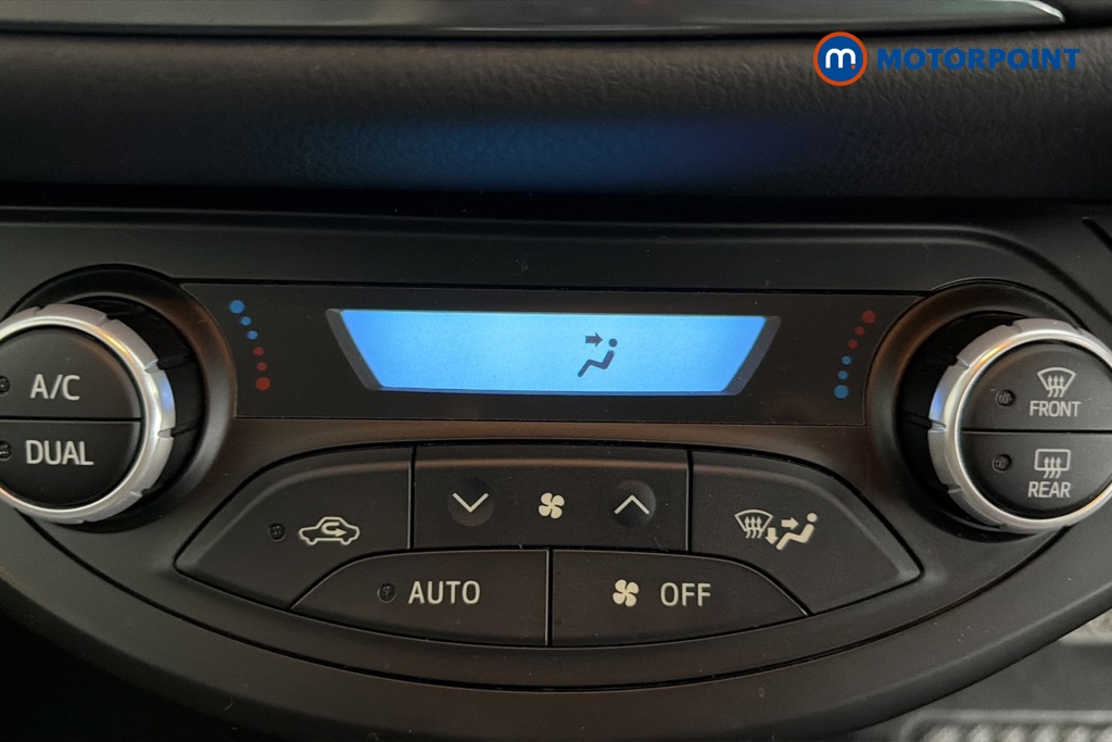 Toyota Yaris Y20 Automatic Petrol-Electric Hybrid Hatchback - Stock Number (1672375) - 12th supplementary image