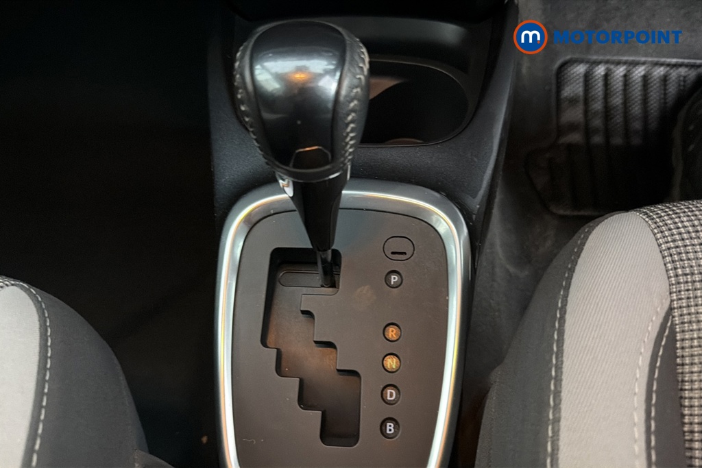Toyota Yaris Y20 Automatic Petrol-Electric Hybrid Hatchback - Stock Number (1672375) - 15th supplementary image