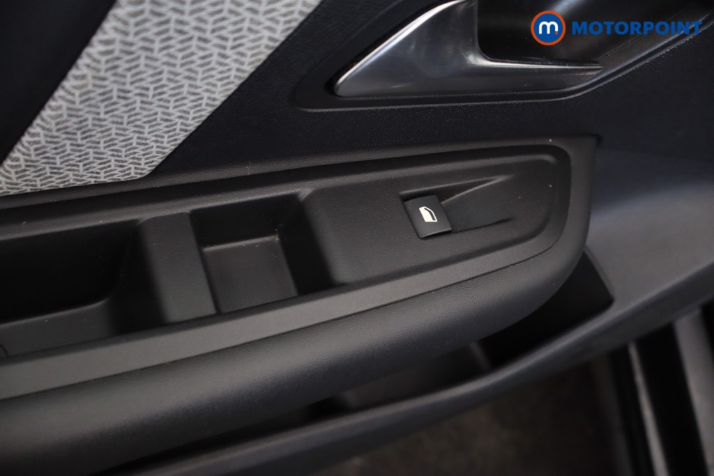 Citroen C4 Shine Manual Petrol Hatchback - Stock Number (1673850) - 39th supplementary image