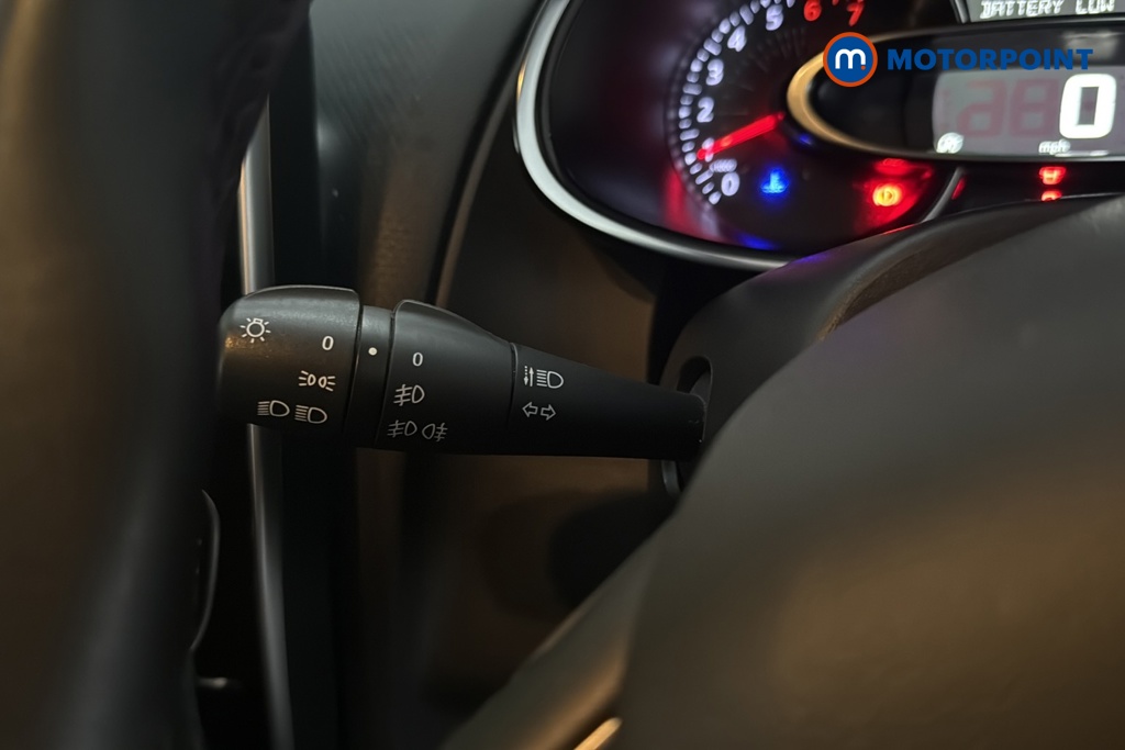 Renault Clio Play Manual Petrol Hatchback - Stock Number (1678551) - 5th supplementary image