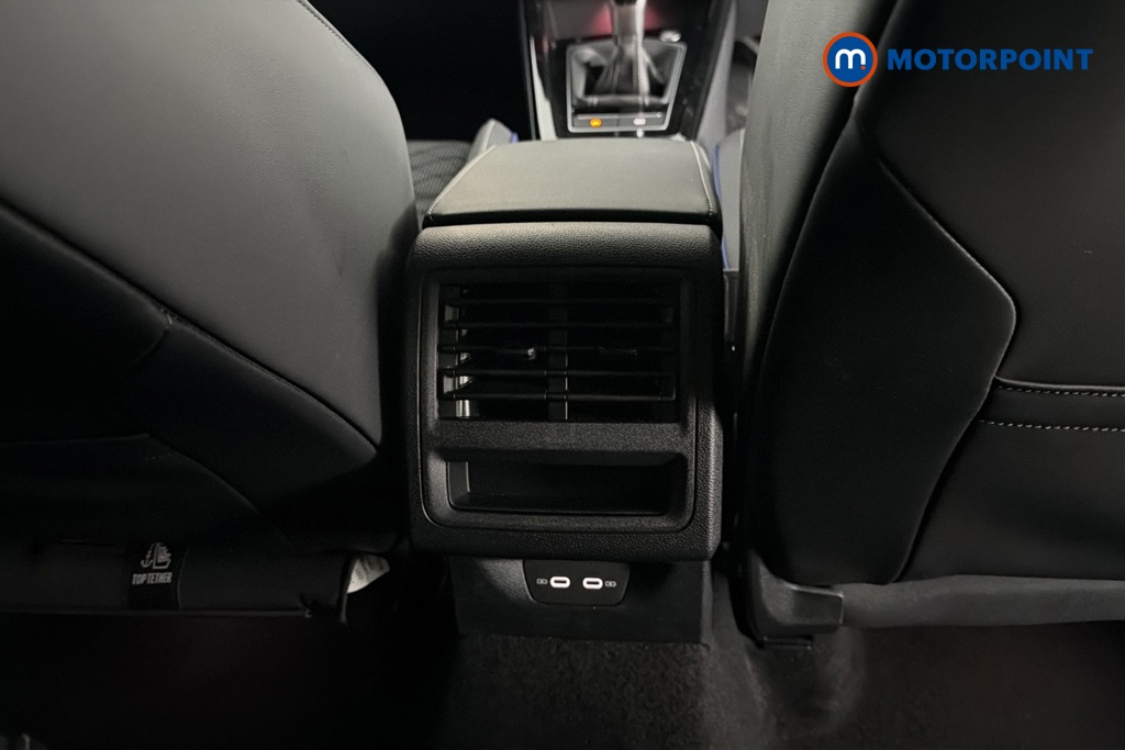 Volkswagen Golf Black Edition Manual Petrol Hatchback - Stock Number (1678696) - 28th supplementary image