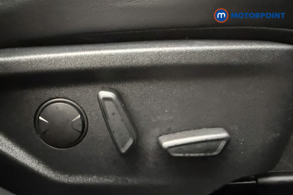 Ford Focus Active X Vignale Edition Manual Petrol Hatchback - Stock Number (1679194) - 18th supplementary image