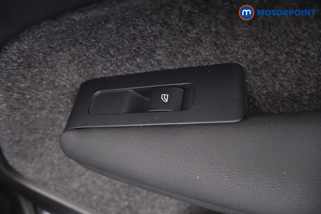 Volvo Xc40 Ultimate Automatic Petrol SUV - Stock Number (1680095) - 27th supplementary image