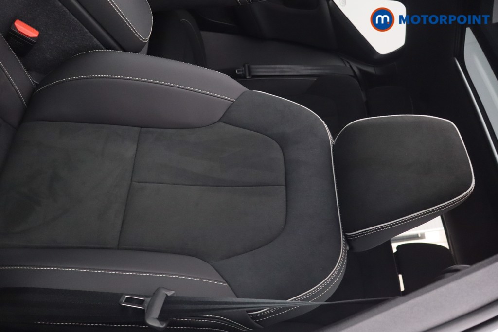 Volvo Xc40 Ultimate Automatic Petrol SUV - Stock Number (1680095) - 41st supplementary image