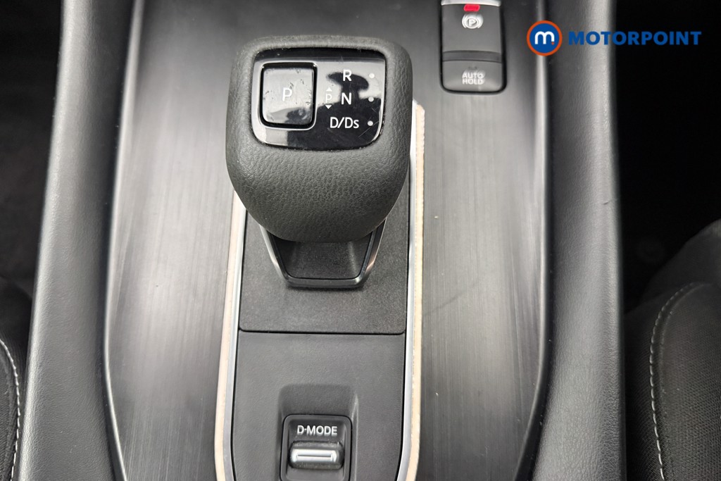 Nissan Qashqai N-Connecta Automatic Petrol SUV - Stock Number (1680468) - 7th supplementary image