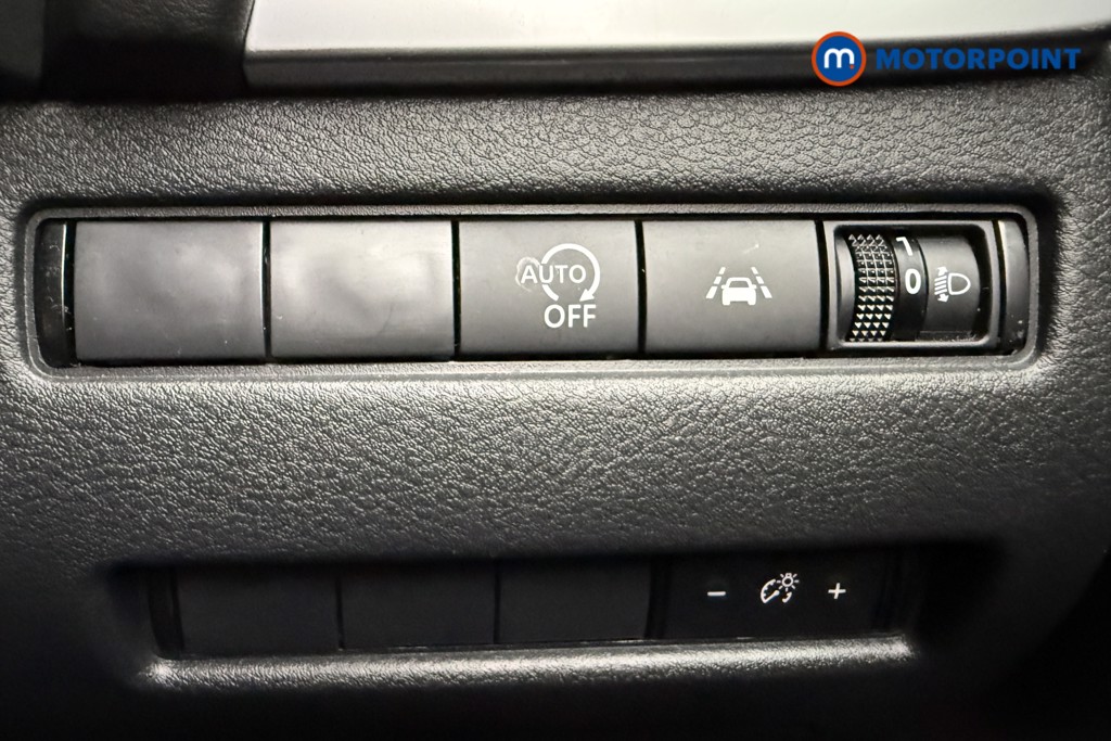 Nissan Qashqai N-Connecta Automatic Petrol SUV - Stock Number (1680468) - 17th supplementary image
